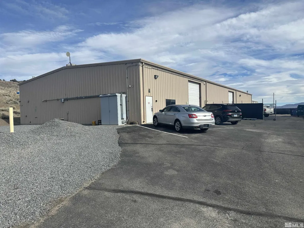 27 Bruce Moundhouse NV 89706