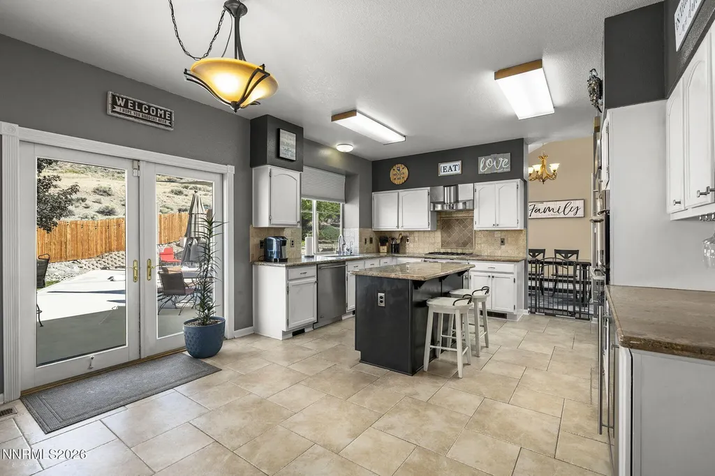 1720 Crestside Sparks NV 89436