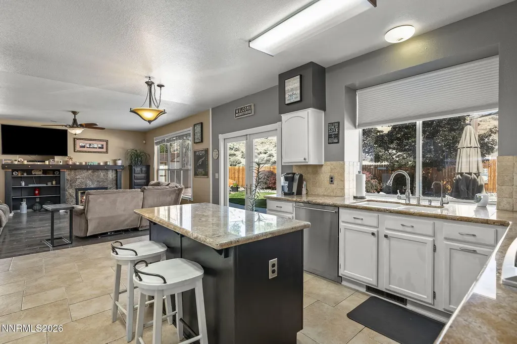 1720 Crestside Sparks NV 89436