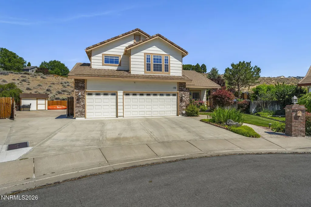 1720 Crestside Sparks NV 89436