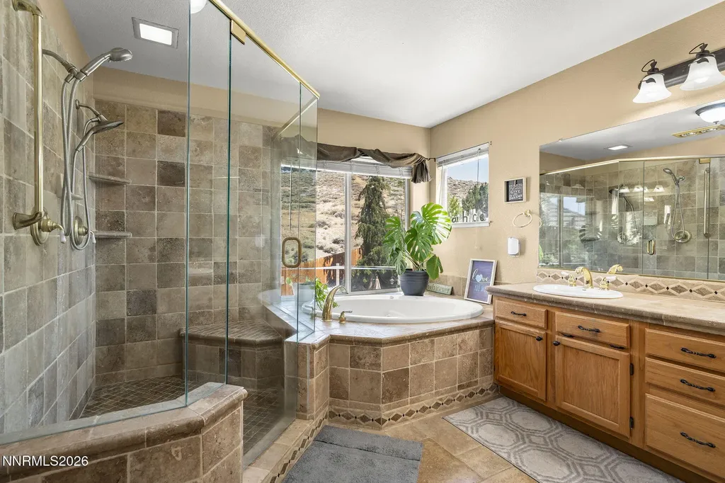 1720 Crestside Sparks NV 89436