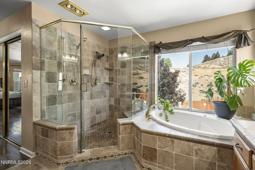 1720 Crestside Sparks NV 89436