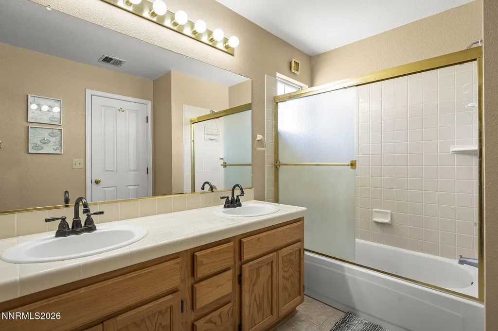 1720 Crestside Sparks NV 89436