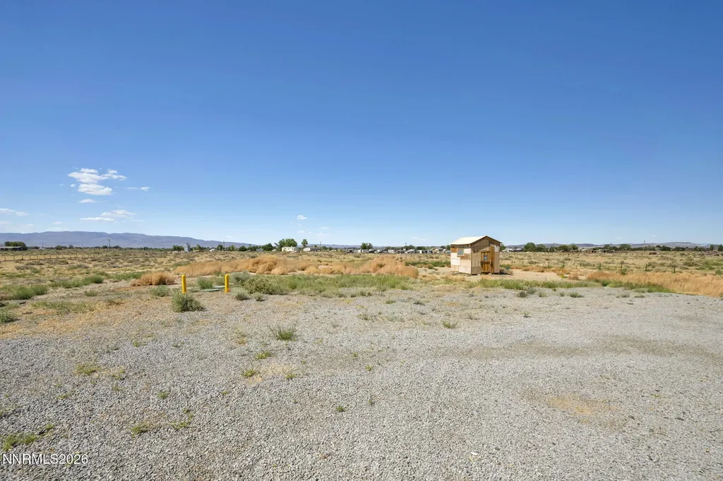 2290 Cougar Silver Springs NV 89429