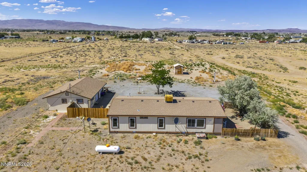 2290 Cougar Silver Springs NV 89429