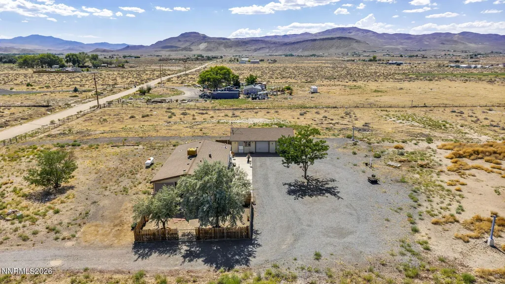 2290 Cougar Silver Springs NV 89429