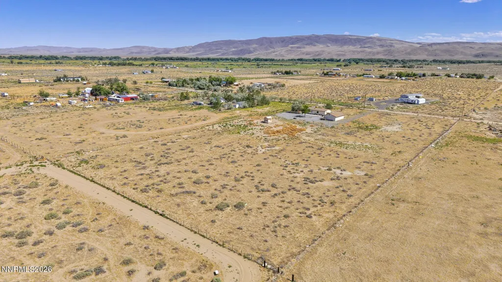 2290 Cougar Silver Springs NV 89429