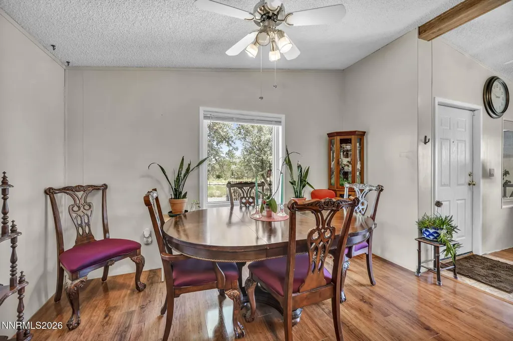 2290 Cougar Silver Springs NV 89429