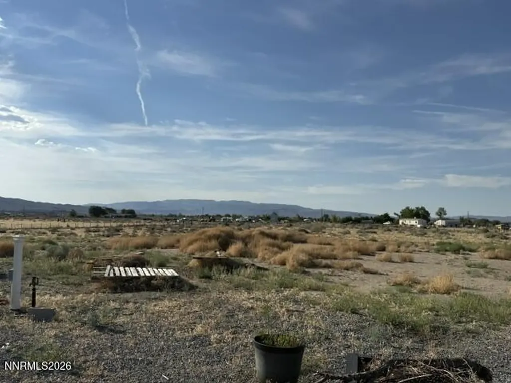 2290 Cougar Silver Springs NV 89429