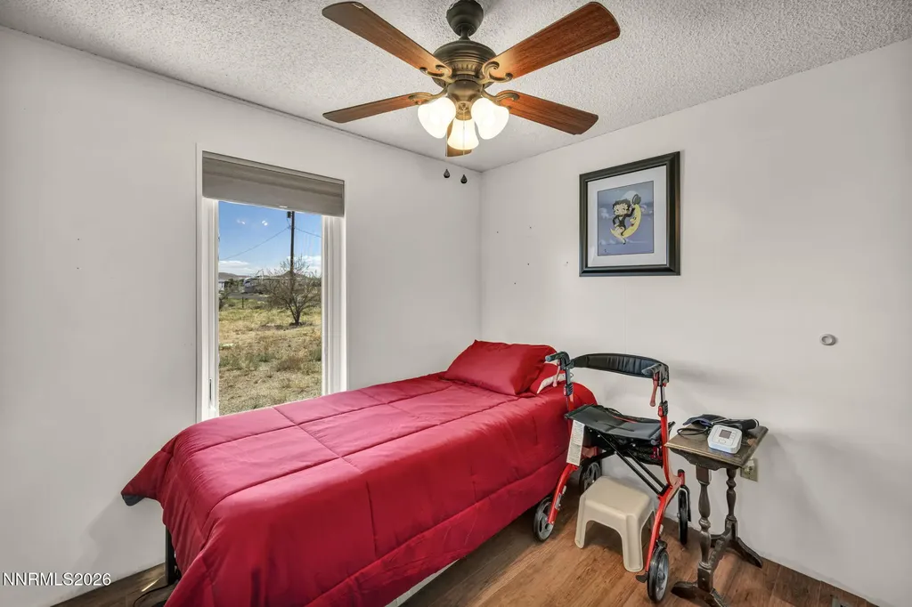 2290 Cougar Silver Springs NV 89429