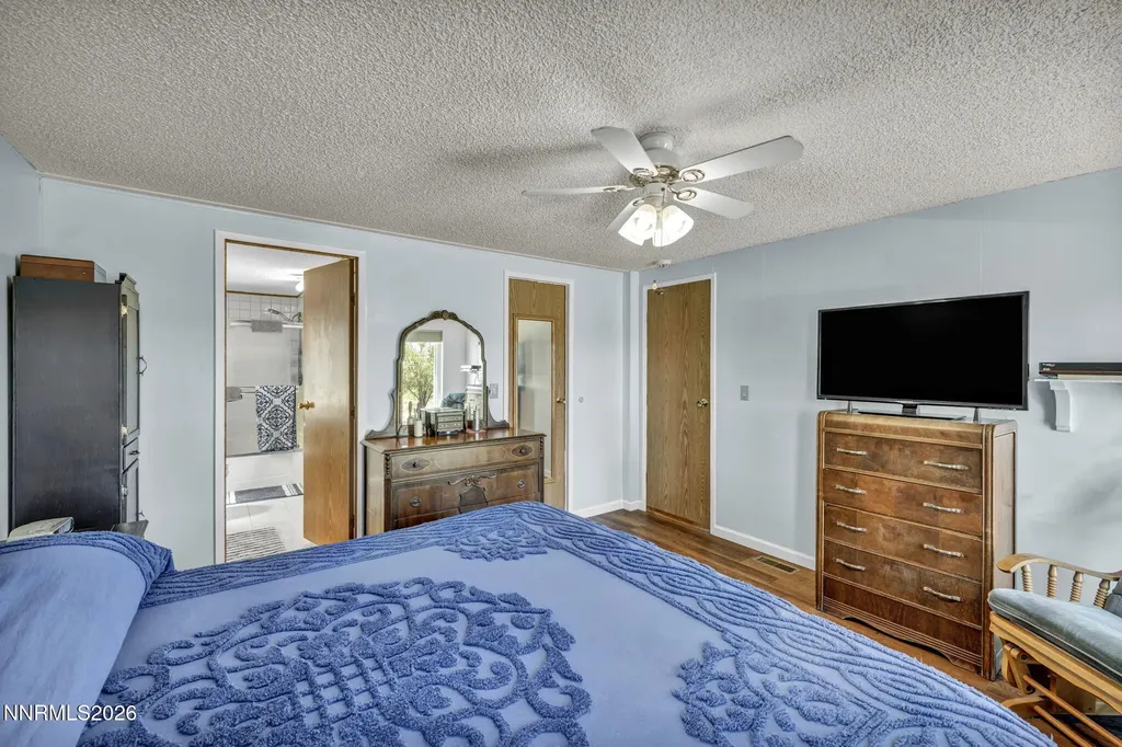2290 Cougar Silver Springs NV 89429