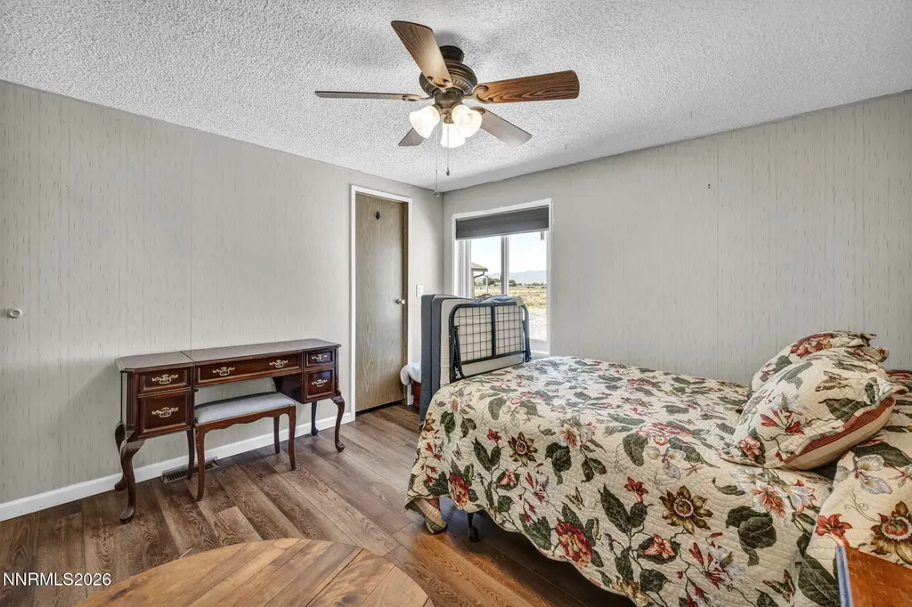 2290 Cougar Silver Springs NV 89429