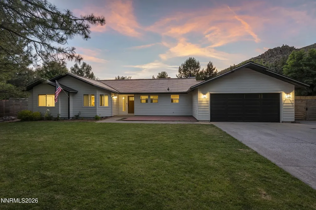 10085 Raccoon Reno NV 89523