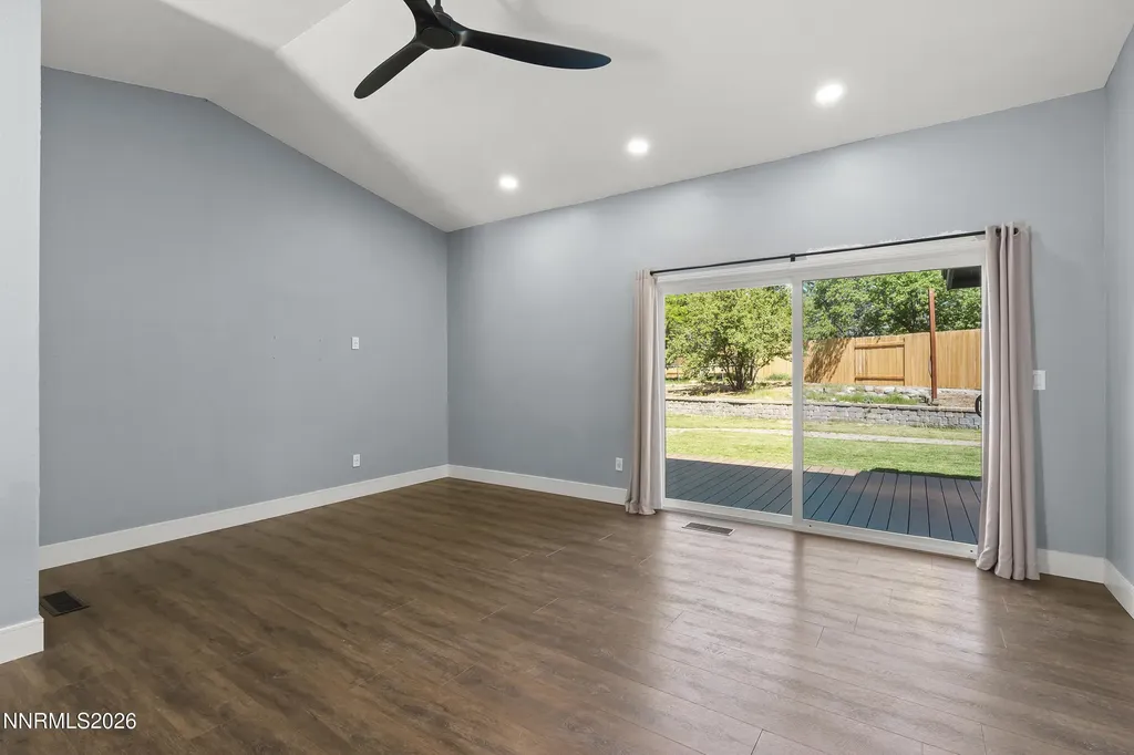 10085 Raccoon Reno NV 89523
