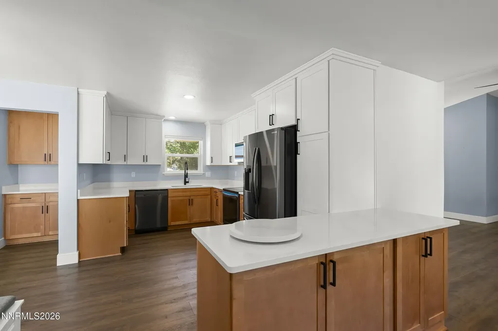 10085 Raccoon Reno NV 89523