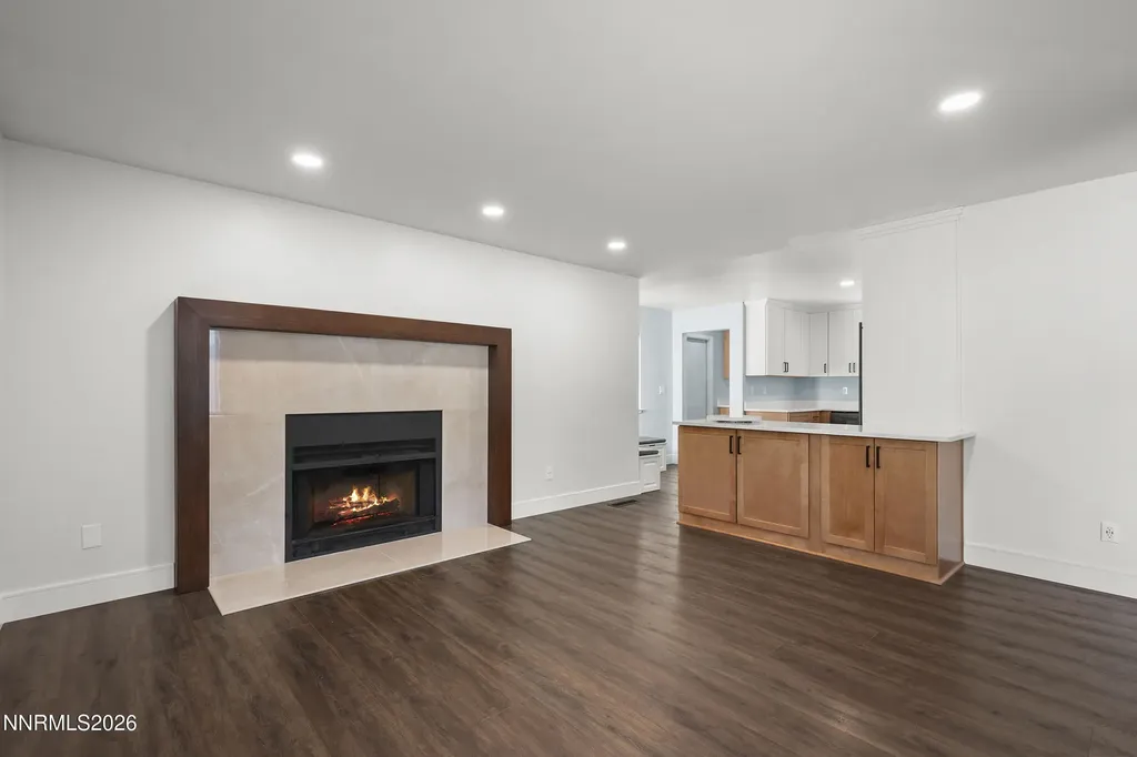 10085 Raccoon Reno NV 89523