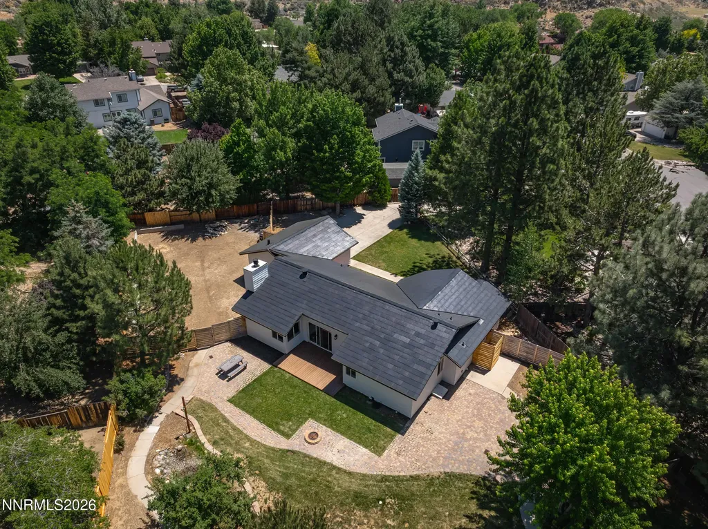 10085 Raccoon Reno NV 89523