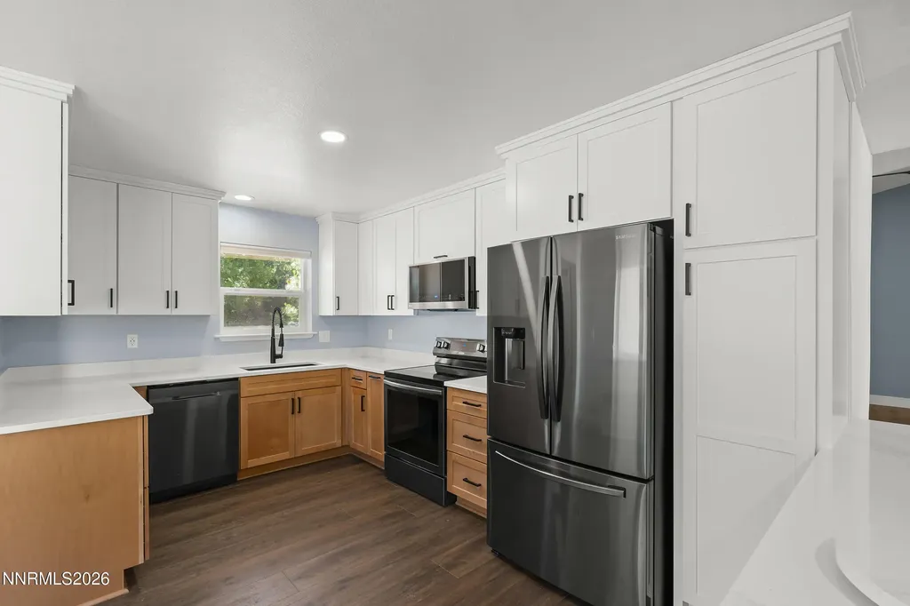 10085 Raccoon Reno NV 89523