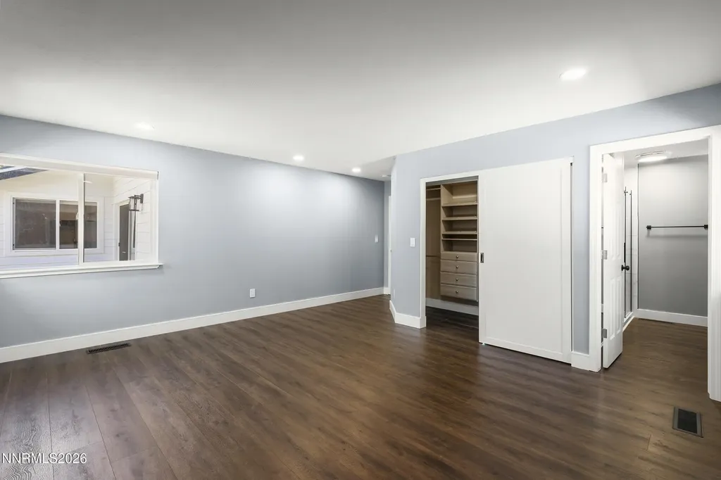 10085 Raccoon Reno NV 89523