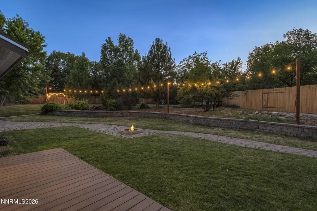 10085 Raccoon Reno NV 89523