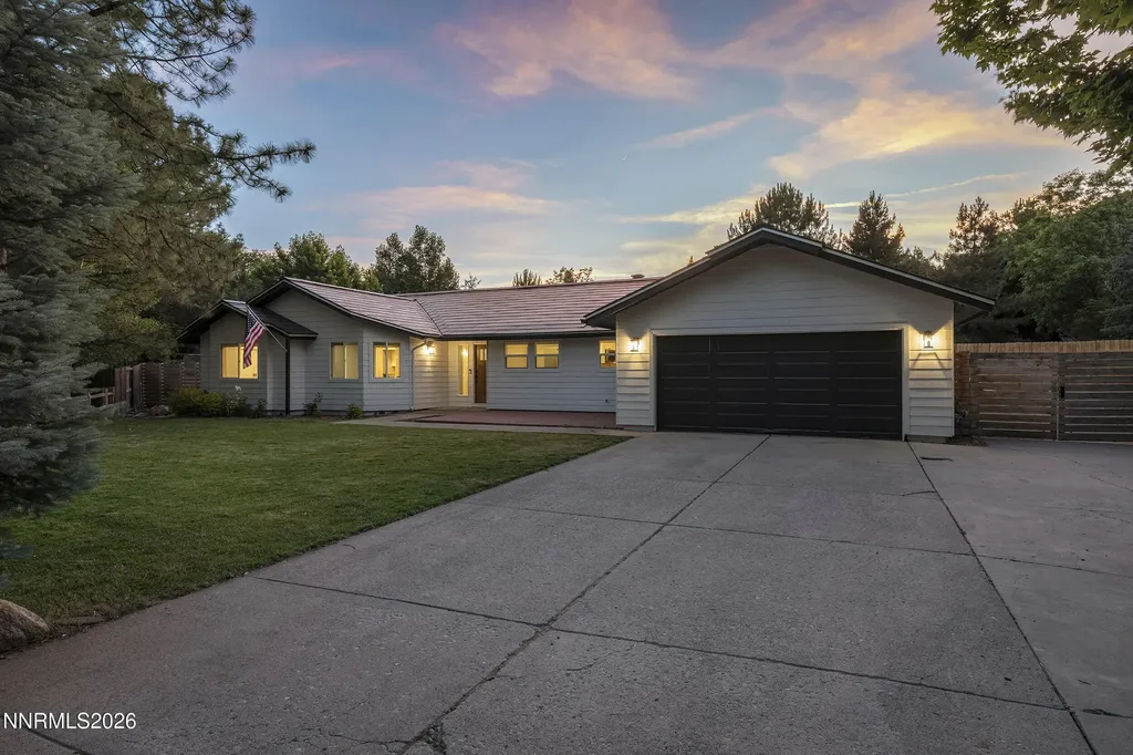 10085 Raccoon Reno NV 89523