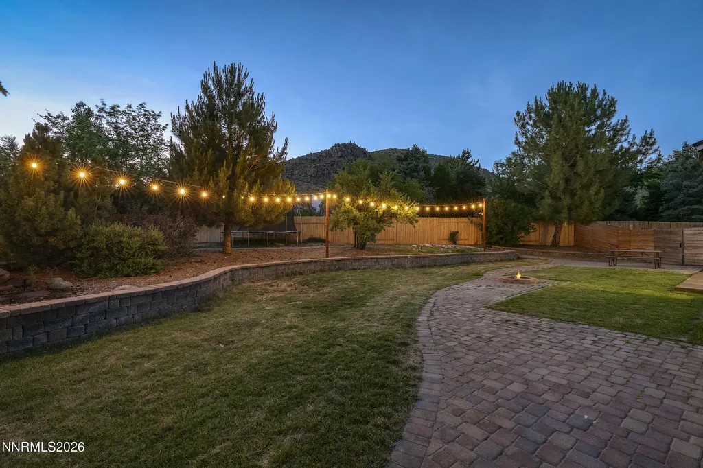 10085 Raccoon Reno NV 89523