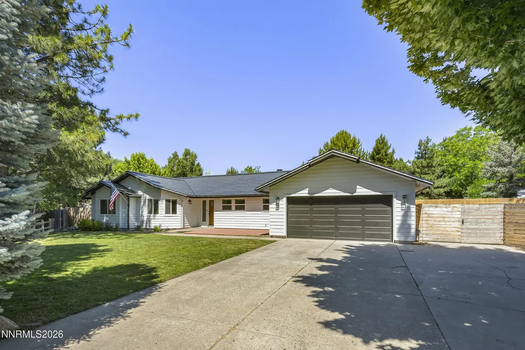 10085 Raccoon Reno NV 89523