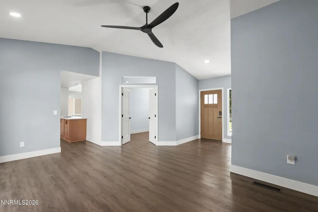 10085 Raccoon Reno NV 89523