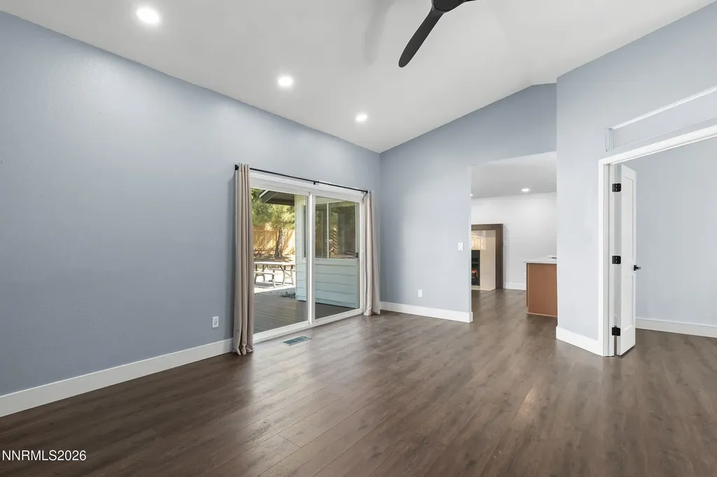 10085 Raccoon Reno NV 89523