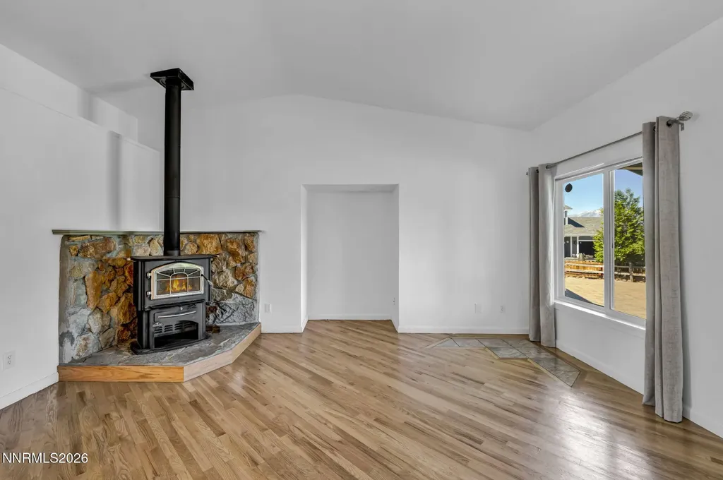 1321 Tamzy Gardnerville NV 89410