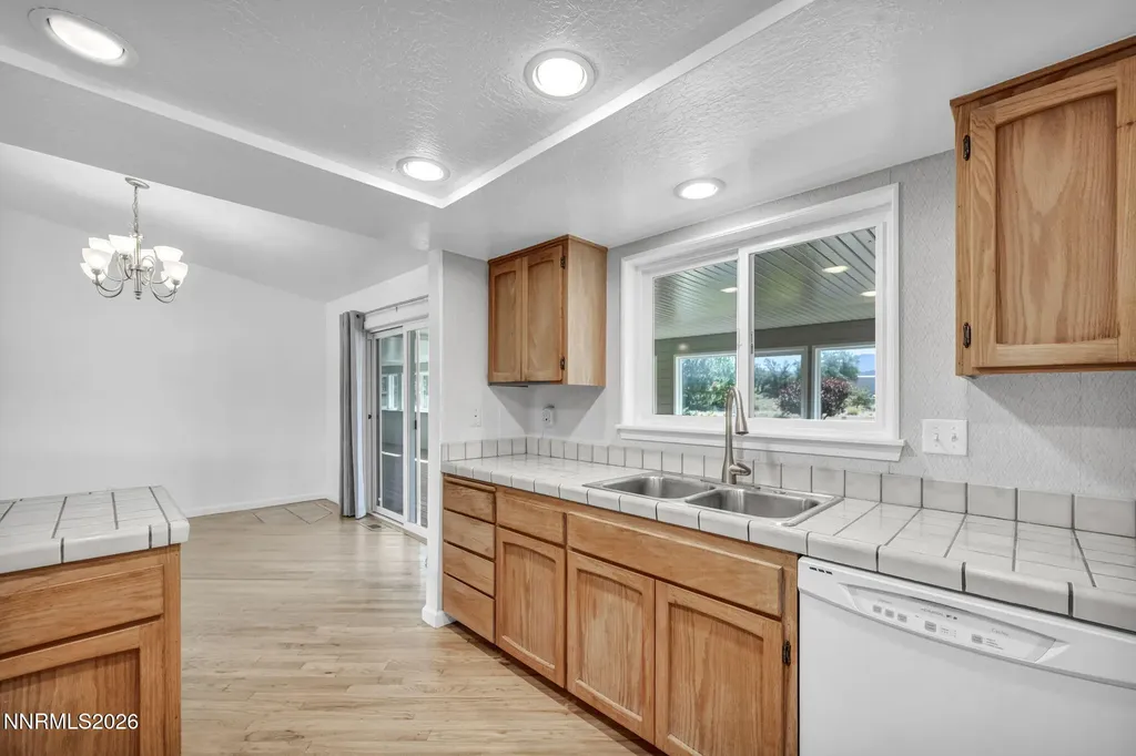 1321 Tamzy Gardnerville NV 89410