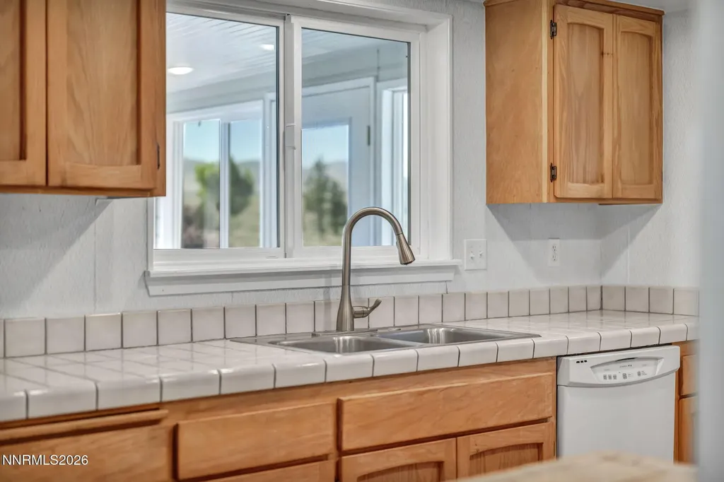 1321 Tamzy Gardnerville NV 89410
