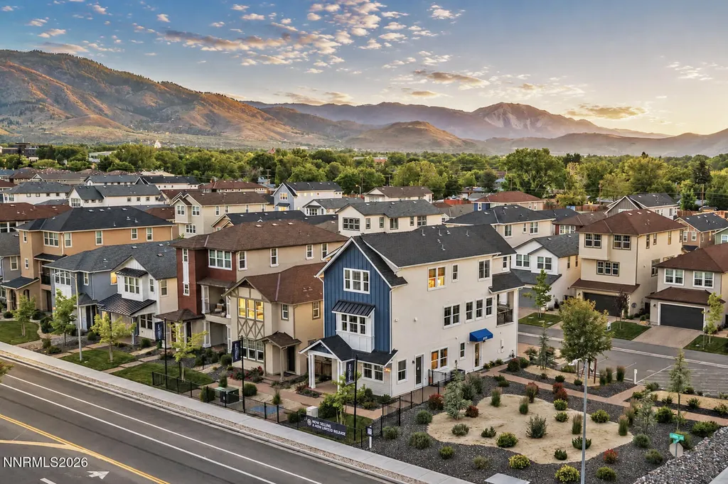 1378 Vine Gate Carson City NV 89701
