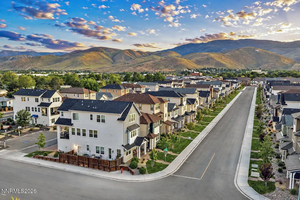 1378 Vine Gate Carson City NV 89701