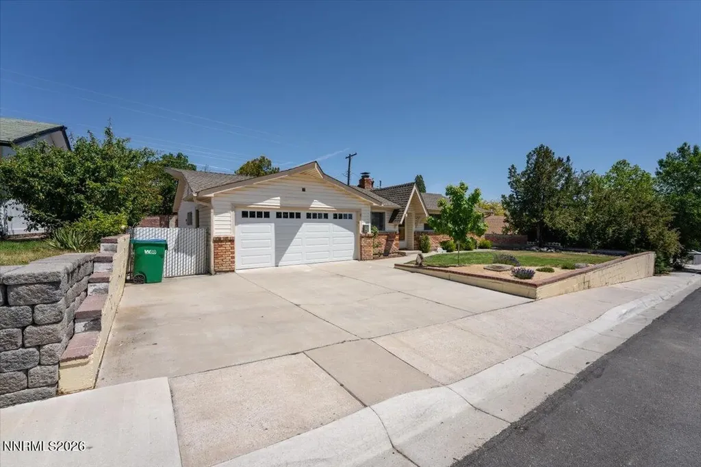 2205 Carlin Reno NV 89503