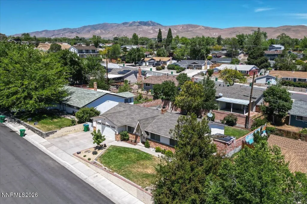 2205 Carlin Reno NV 89503