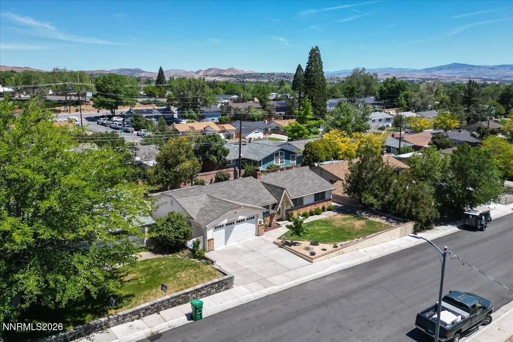 2205 Carlin Reno NV 89503