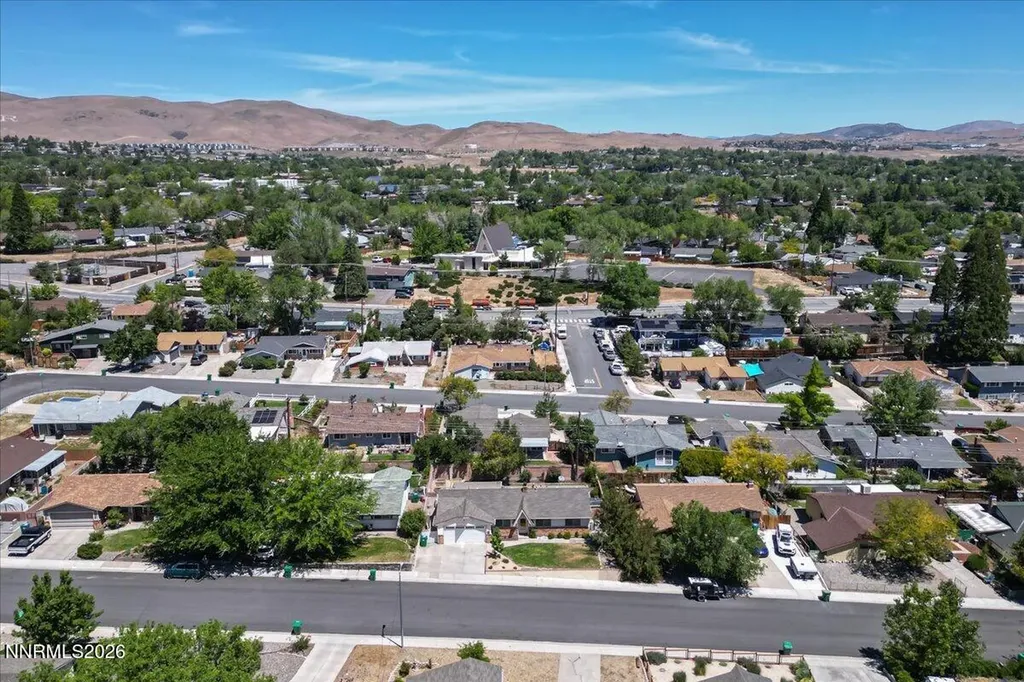 2205 Carlin Reno NV 89503