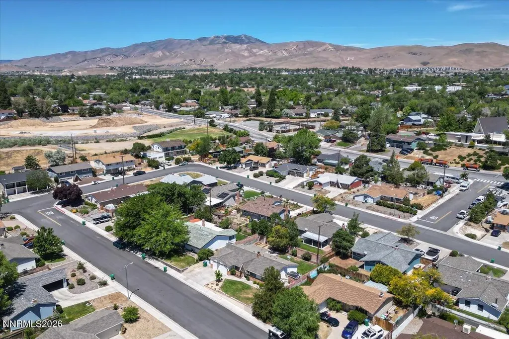 2205 Carlin Reno NV 89503
