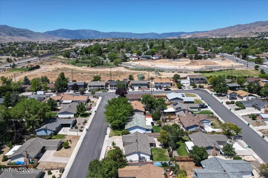 2205 Carlin Reno NV 89503