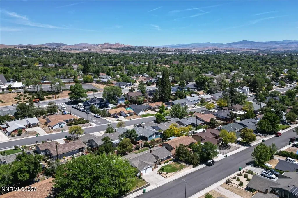 2205 Carlin Reno NV 89503