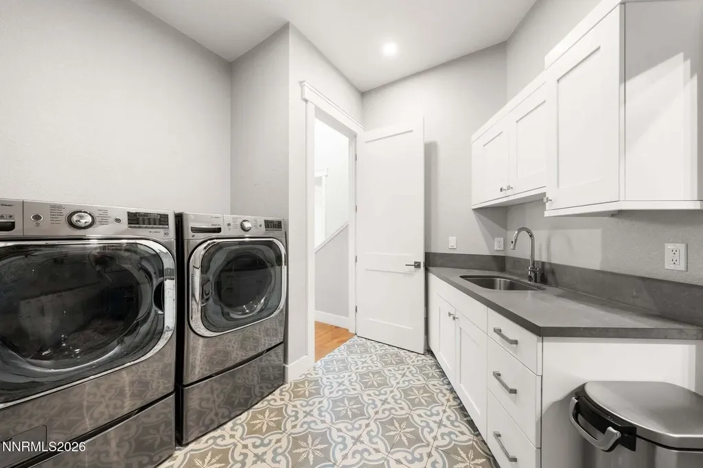 1010 Skyline Reno NV 89509