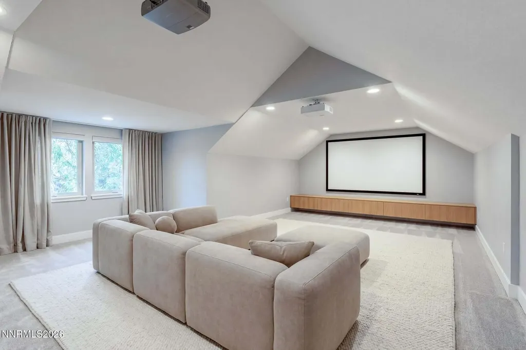 1010 Skyline Reno NV 89509