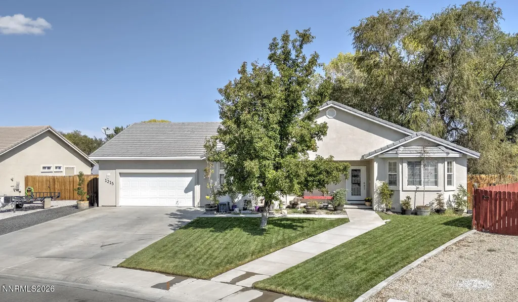 1215 Green Valley Fallon NV 89406