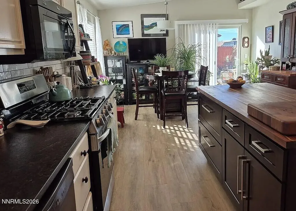 18360 Whitebark Reno NV 89508