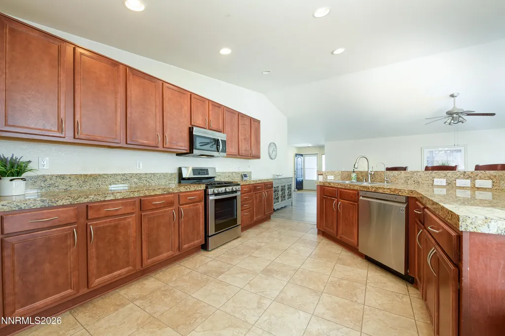 832 Laca Dayton NV 89403