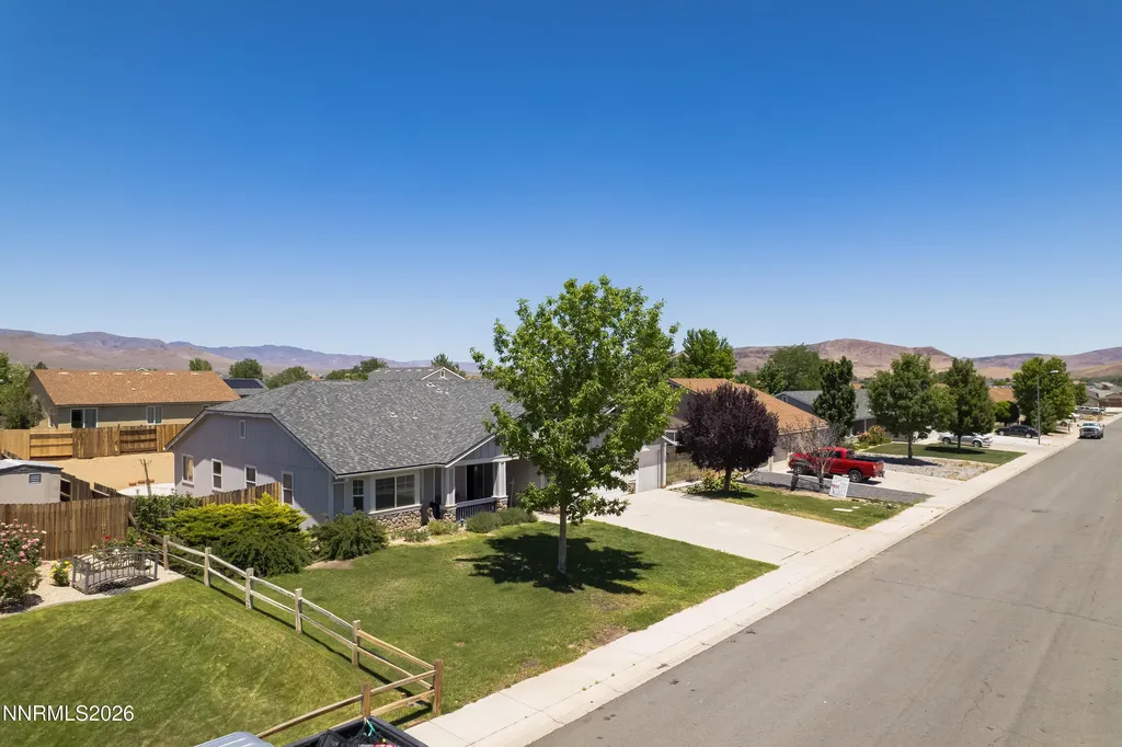 832 Laca Dayton NV 89403