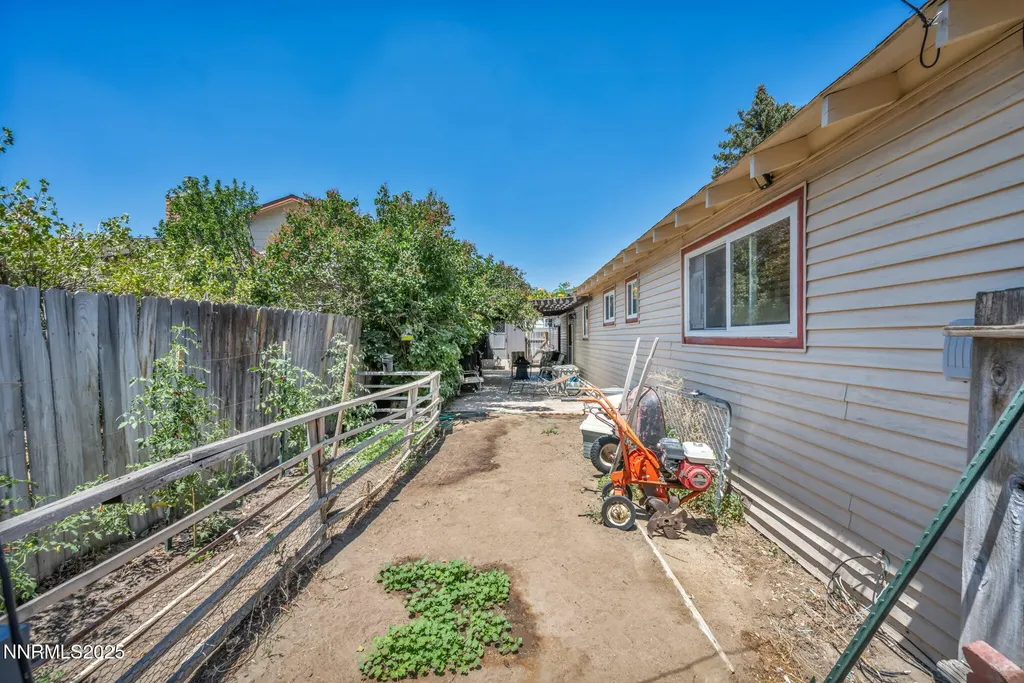 1852 Mountain Carson City NV 89703
