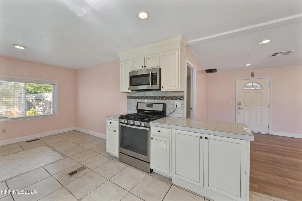 5670 Lupin Sun Valley NV 89433