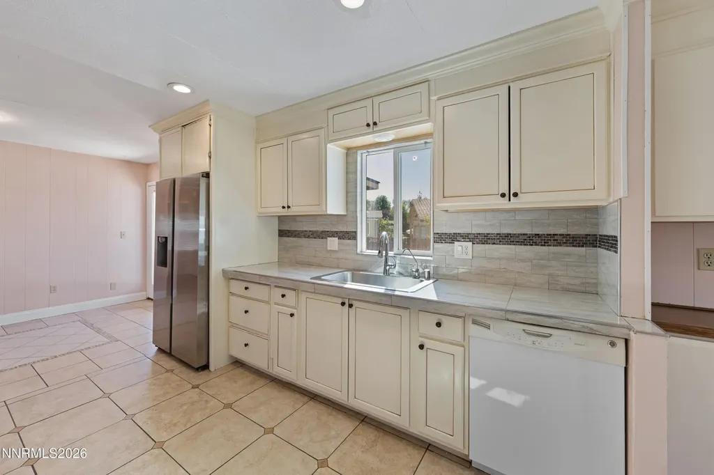 5670 Lupin Sun Valley NV 89433